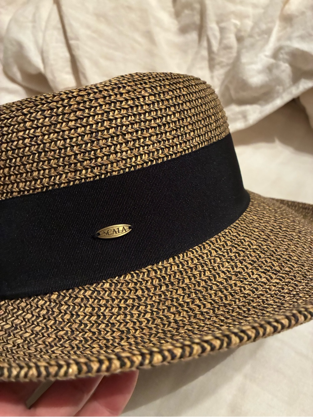 Scala hat - Picture 8 of 8